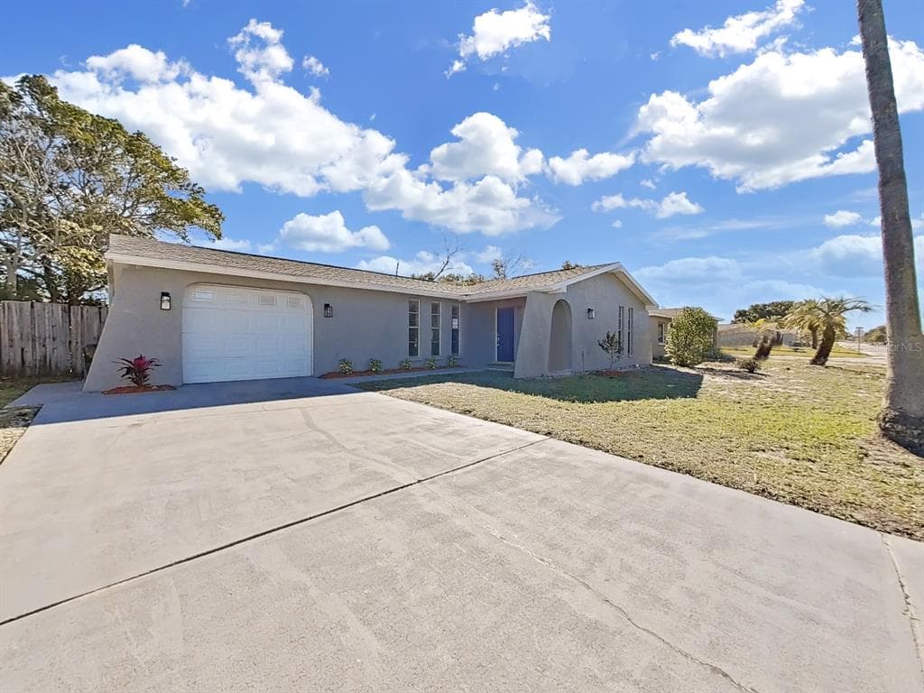 9816 MOREHEAD LANE