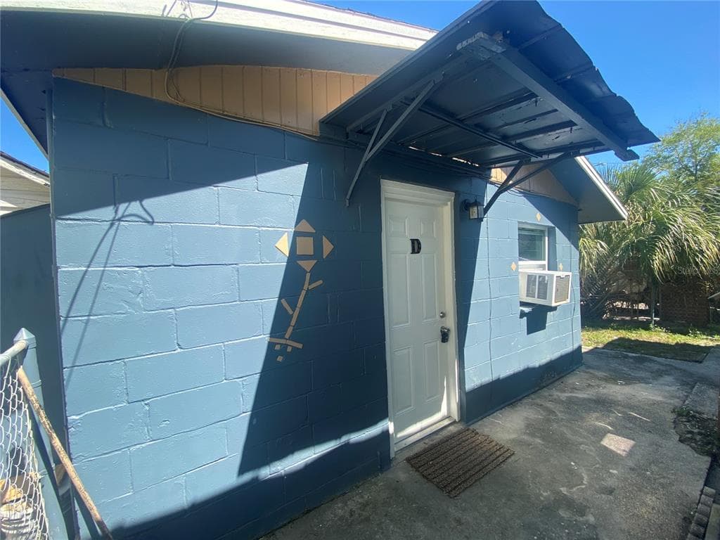 2531 W CHERRY STREET UNIT D TAMPA, FL 33607