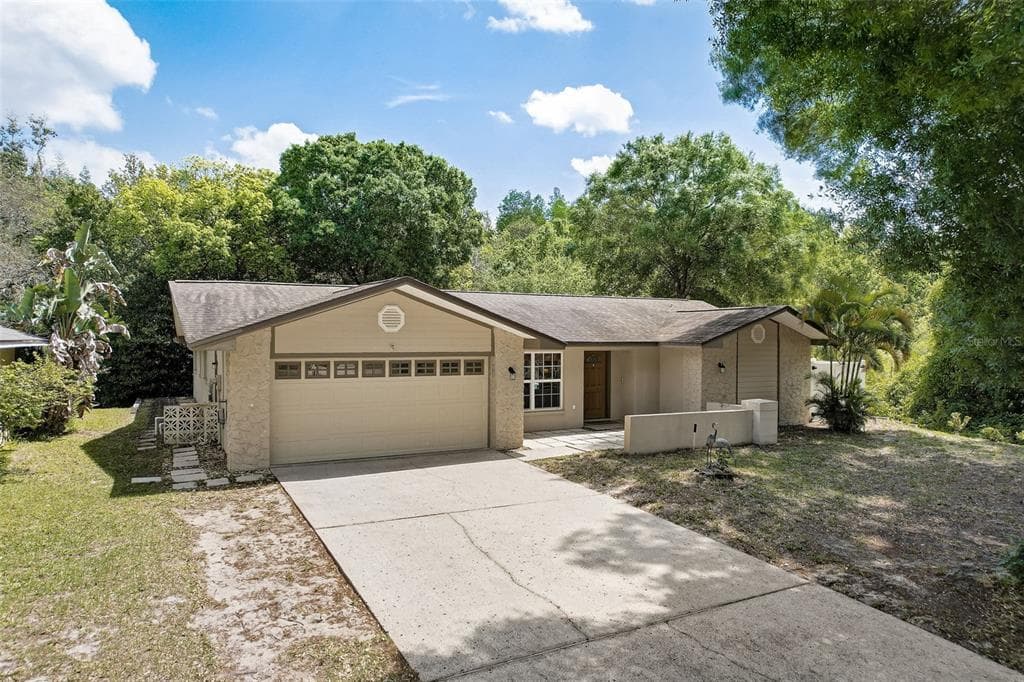 1393 CRESCENT COURT TARPON SPRINGS, FL 34689