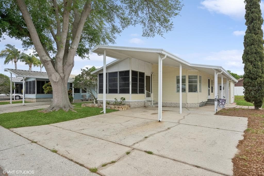 490 TROUT LANE OLDSMAR, FL 34677