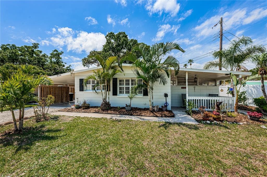 4226 CARSON STREET NE ST PETERSBURG, FL 33703