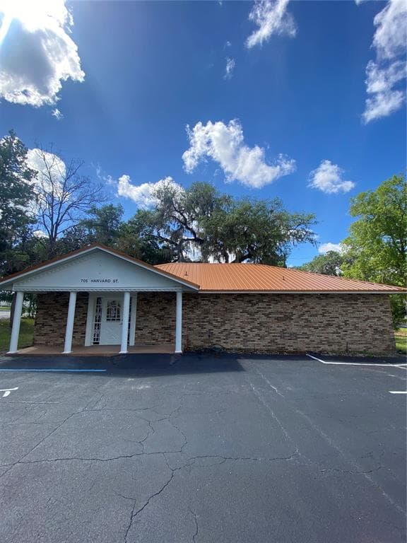 705 HARVARD STREET BROOKSVILLE, FL 34601