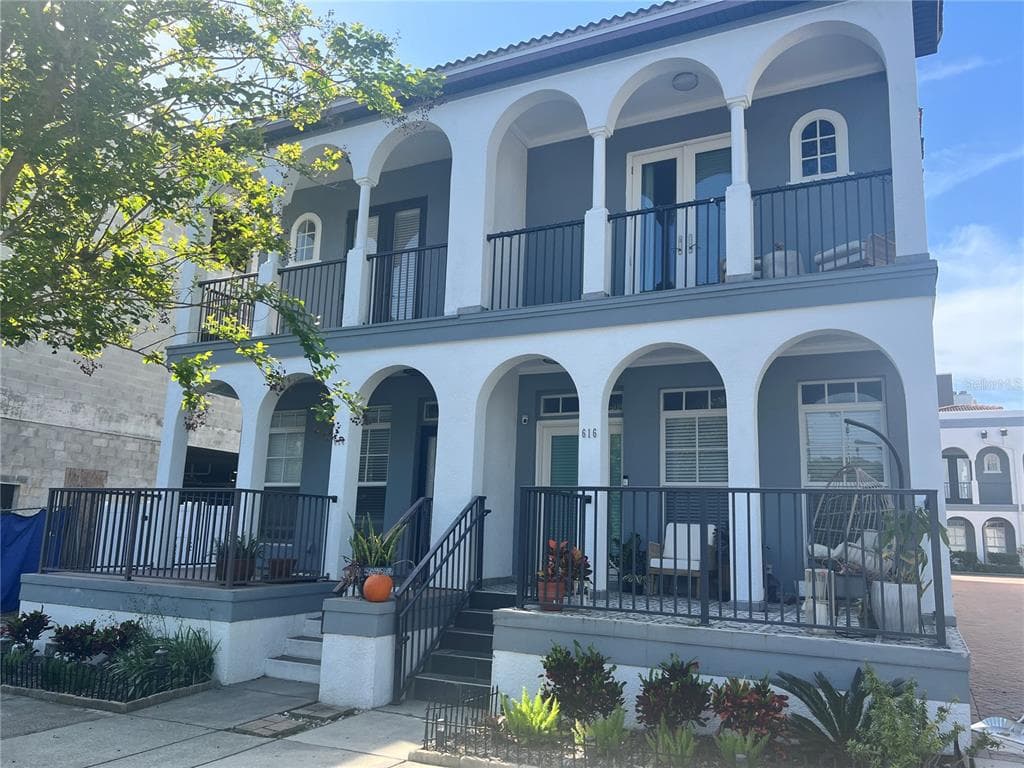 614 3RD AVENUE S ST PETERSBURG, FL 33701