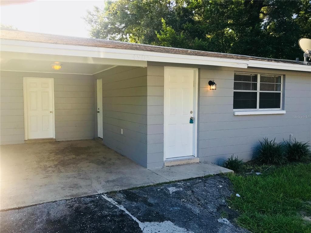 4905 N 16TH STREET TAMPA, FL 33610