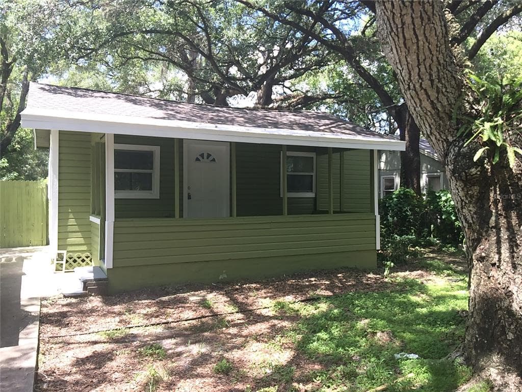 1604 E LINDEN AVENUE TAMPA, FL 33604