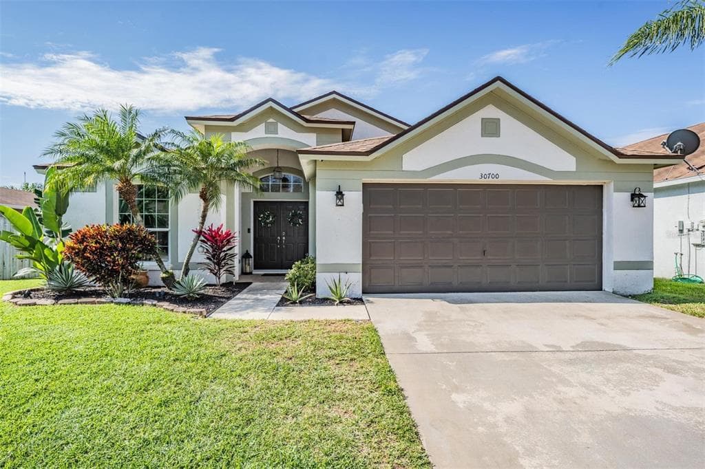30700 TREMONT DRIVE WESLEY CHAPEL, FL 33543