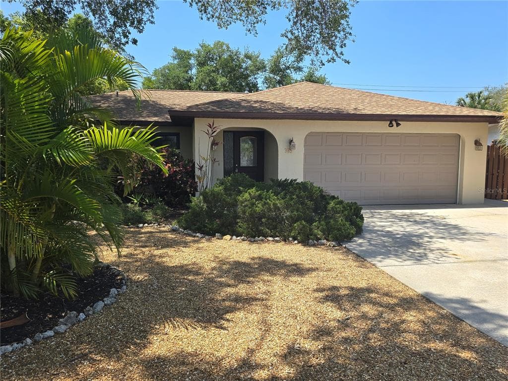 385 GULF BREEZE BOULEVARD VENICE, FL 34293