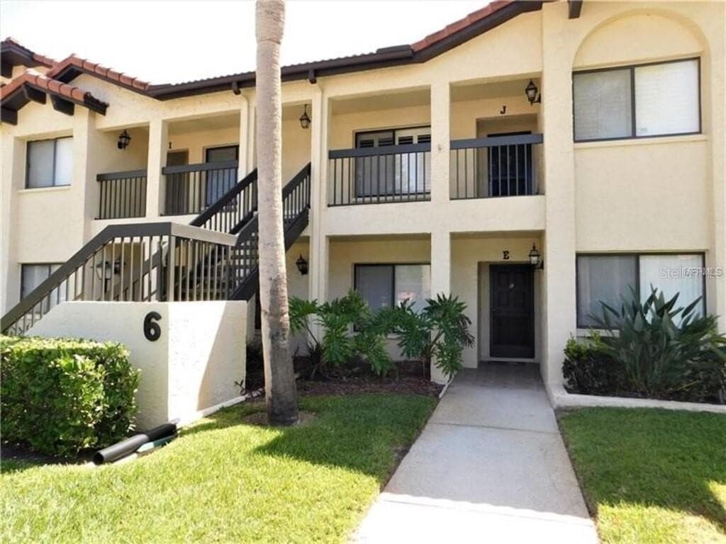 1801 E LAKE ROAD UNIT 6E PALM HARBOR, FL 34685