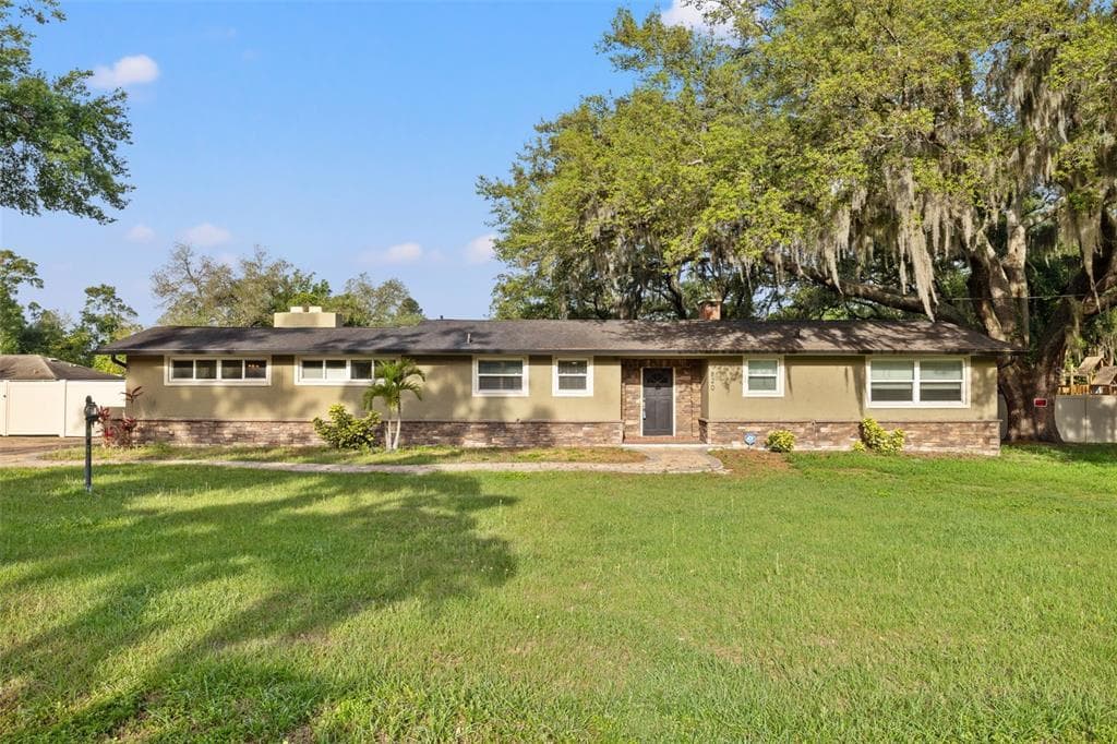 820 HILLTOP DRIVE BRANDON, FL 33511