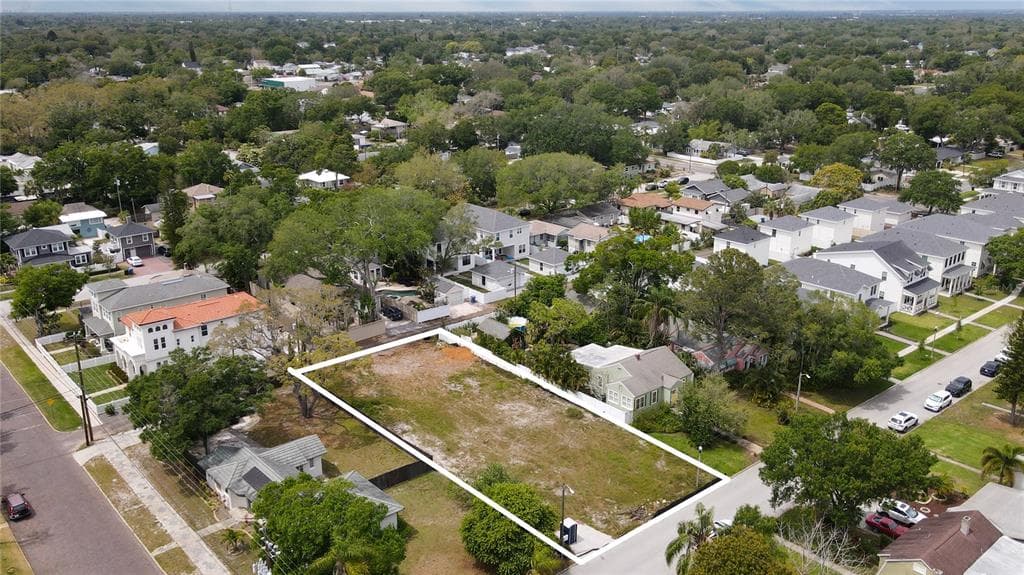 2816 12TH STREET N ST PETERSBURG, FL 33704