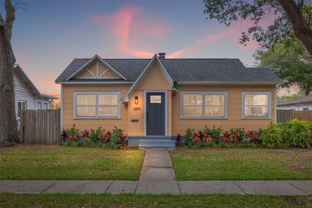 2211 8TH AVENUE N ST PETERSBURG, FL 33713