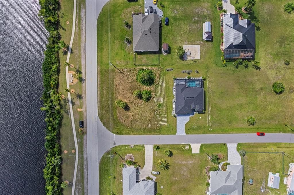 15401 ALCOVE CIRCLE PORT CHARLOTTE, FL 33981