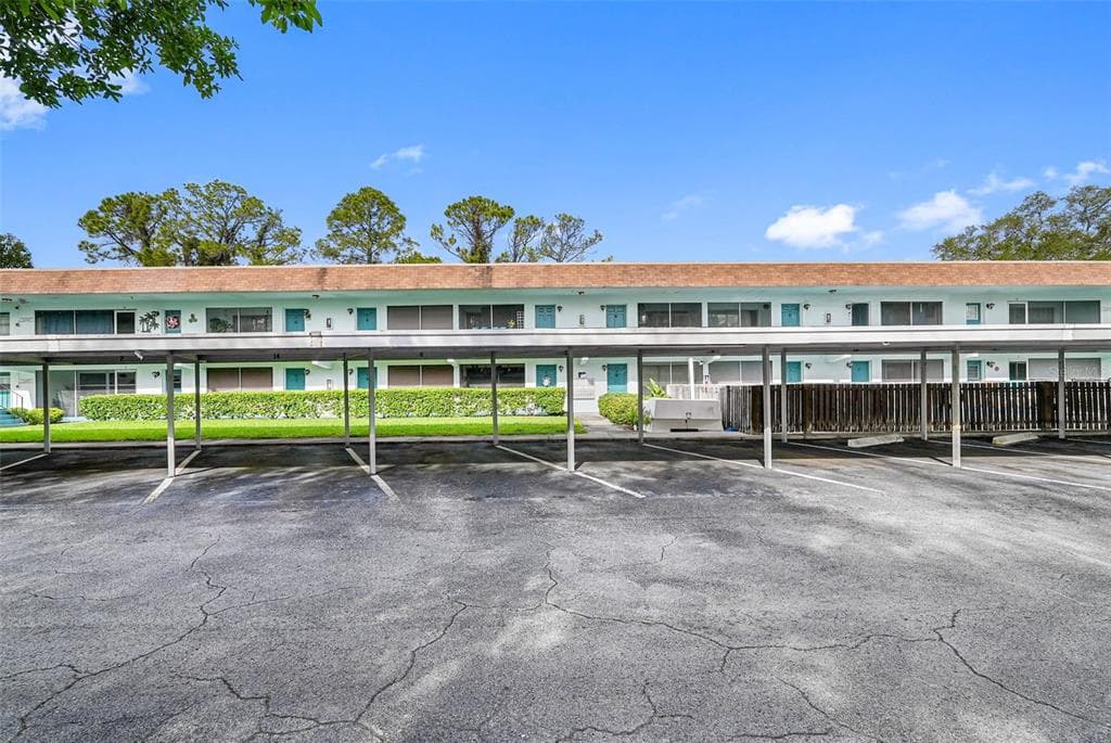 1485 LAKEVIEW ROAD UNIT 3 CLEARWATER, FL 33756