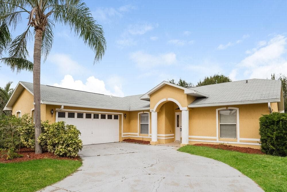 2318 SWEETWATER BOULEVARD ST CLOUD, FL 34772