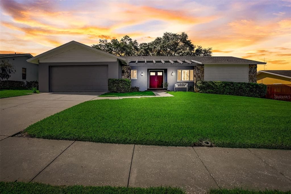 1318 SUTTON PLACE DRIVE PALM HARBOR, FL 34683