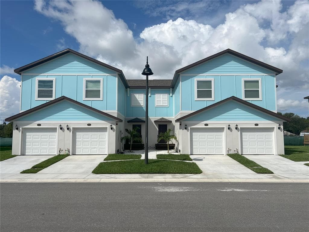 2058 SILVERSTONE CIRCLE CLEARWATER, FL 33760