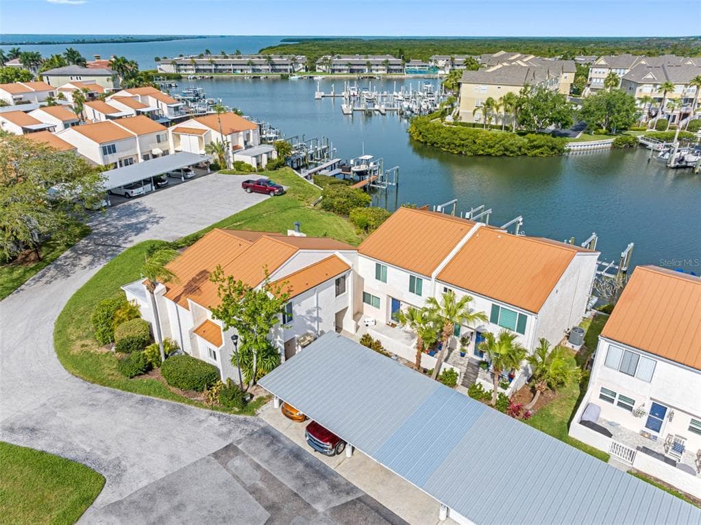 4204 HARBOR HOUSE DRIVE UNIT . TAMPA, FL 33615