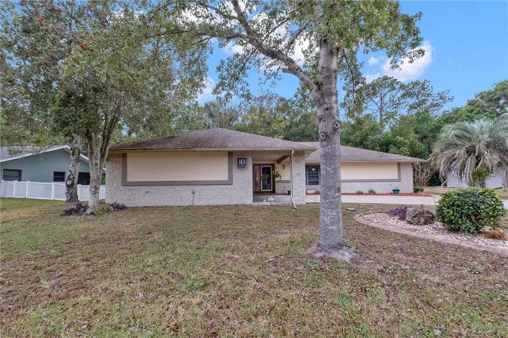 10 PINE DRIVE HOMOSASSA, FL 34446