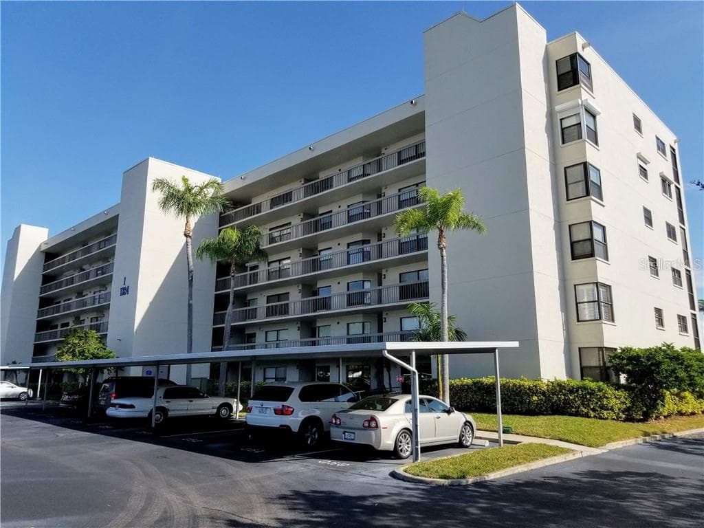 1324 PASADENA AVENUE S UNIT 102 SOUTH PASADENA, FL 33707