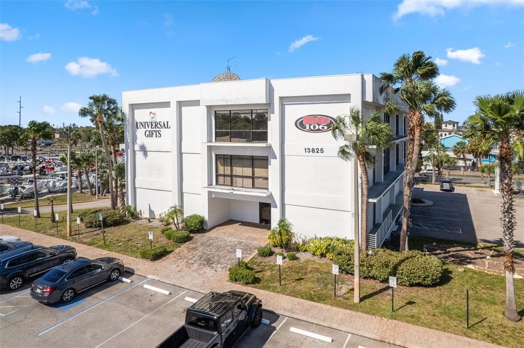 13825 US HIGHWAY 19 UNIT 404 HUDSON, FL 34667