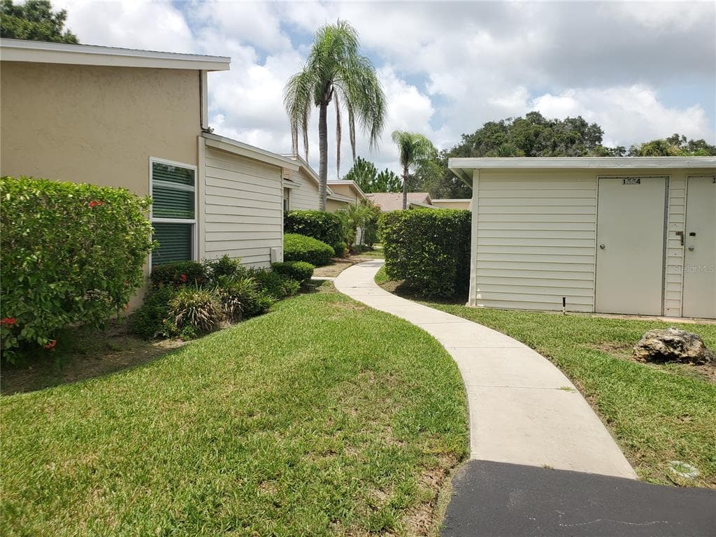 1554 GLEN COURT UNIT 1554 DUNEDIN, FL 34698