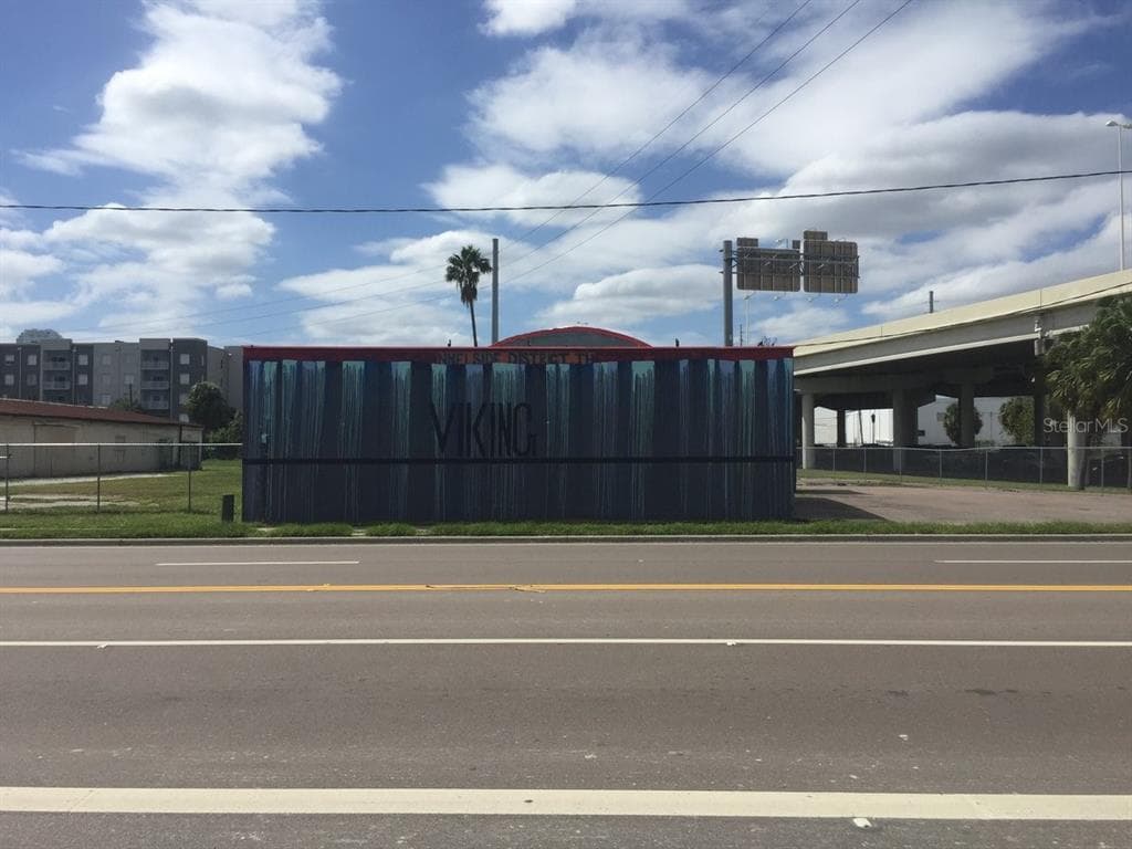 1318 CHANNELSIDE DRIVE TAMPA, FL 33602