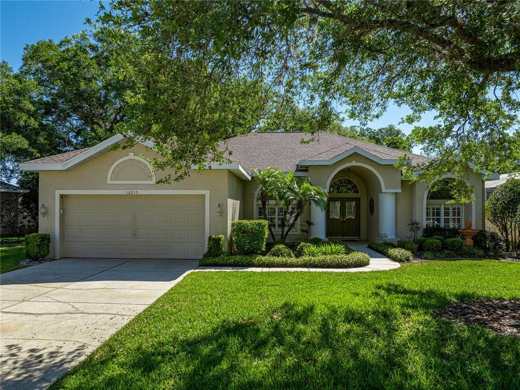 12215 WOODLANDS CIRCLE DADE CITY, FL 33525