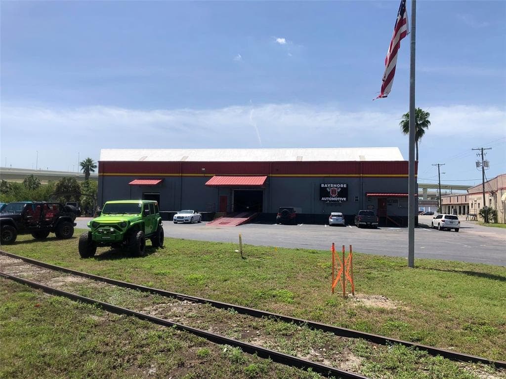 2801 E ADAMO DRIVE TAMPA, FL 33605