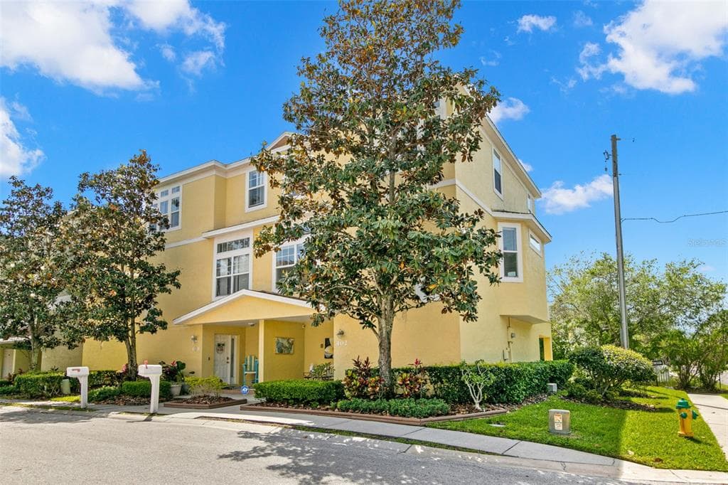 402 BAYOU VILLAGE DRIVE