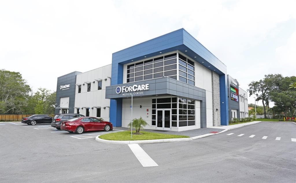 15402 N FLORIDA AVENUE TAMPA, FL 33613