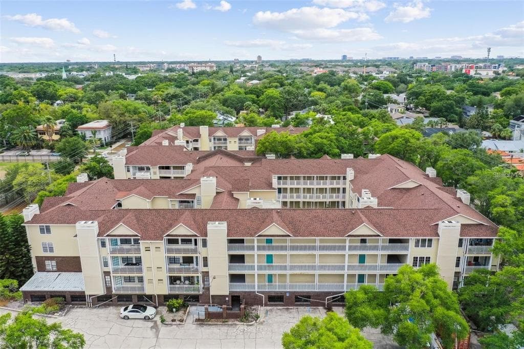 1000 W HORATIO STREET UNIT 332 TAMPA, FL 33606