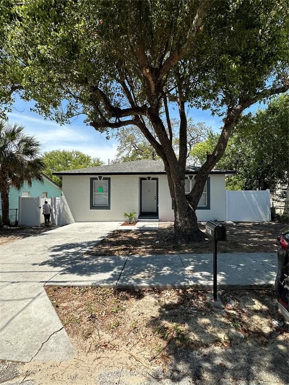 8420 N SEMMES STREET TAMPA, FL 33604