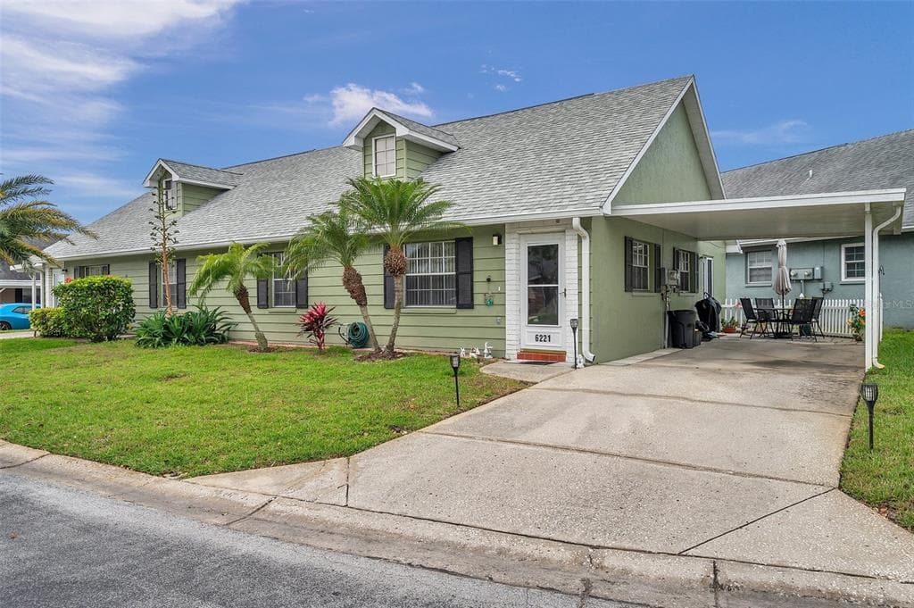 6221 WILDS DR UNIT B 11 NEW PORT RICHEY, FL 34653