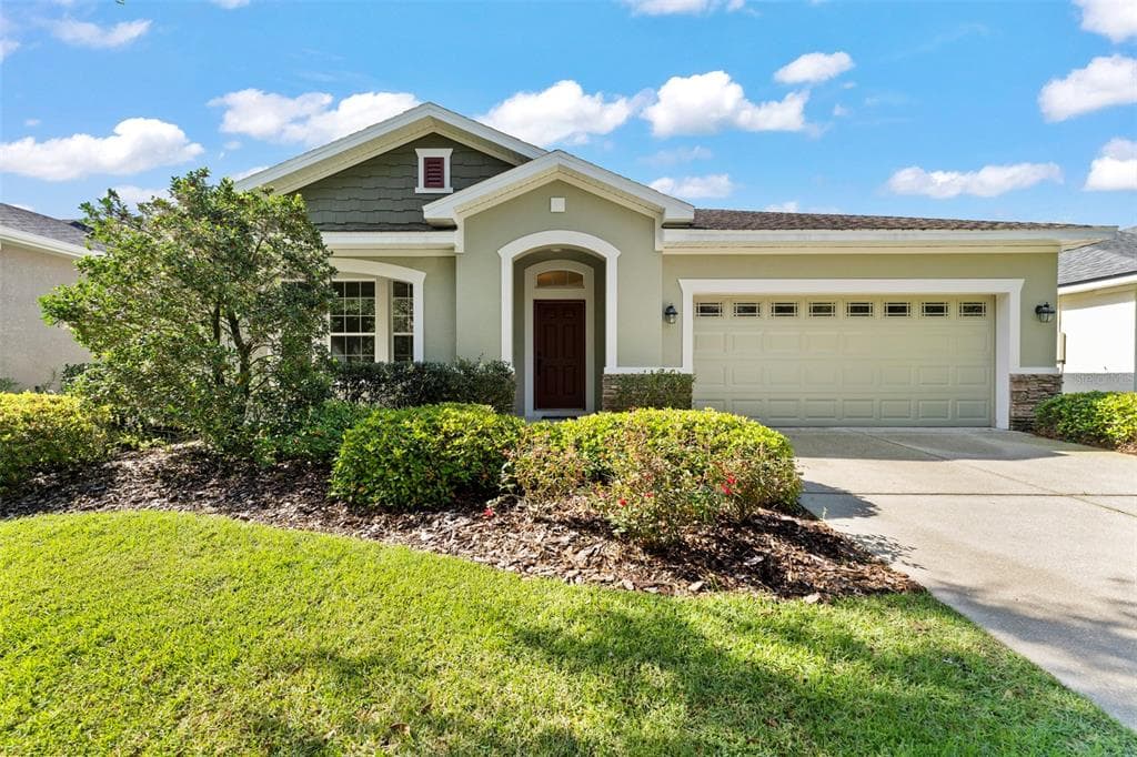 15852 STARLING WATER DRIVE LITHIA, FL 33547