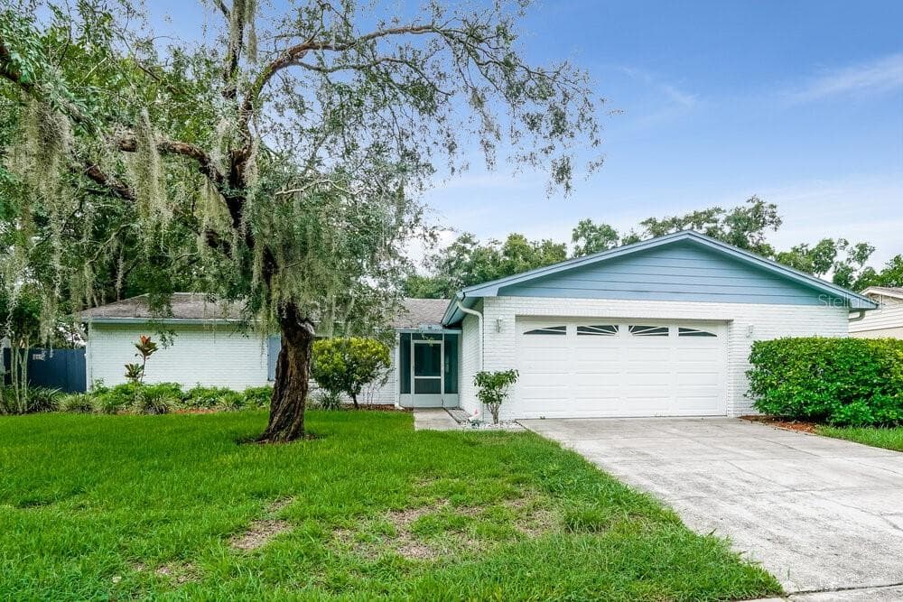7815 CAPWOOD AVENUE TEMPLE TERRACE, FL 33637