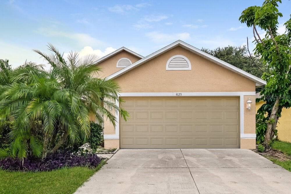9123 EGRET COVE CIRCLE RIVERVIEW, FL 33578
