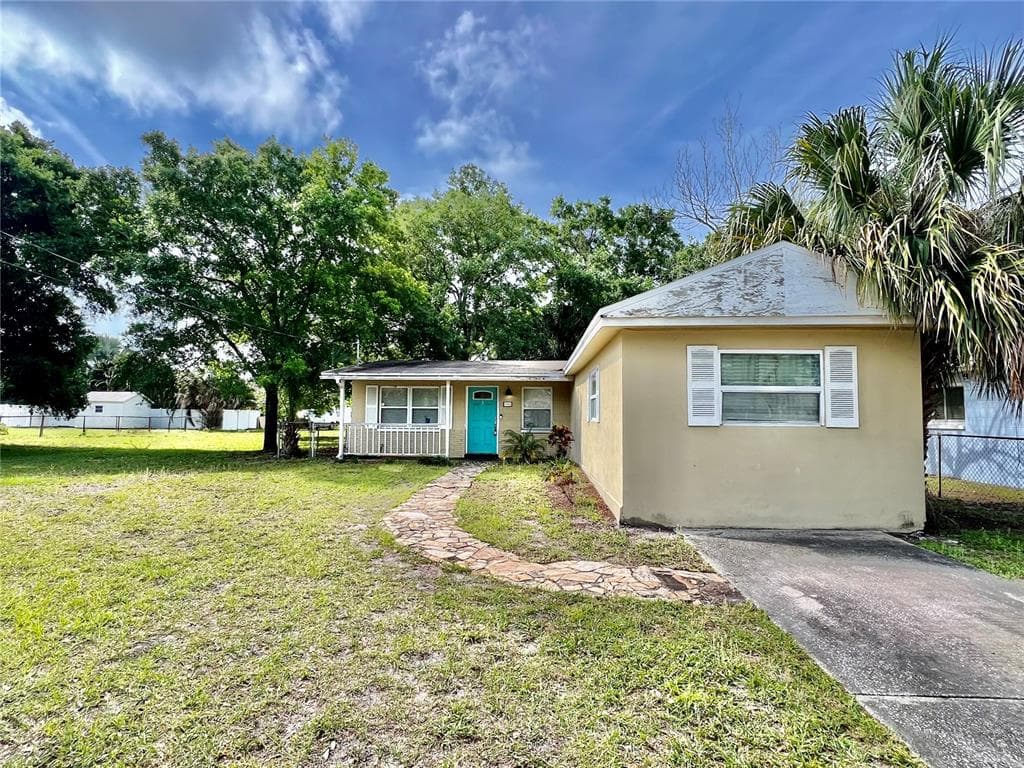 3902 W IOWA AVENUE TAMPA, FL 33616