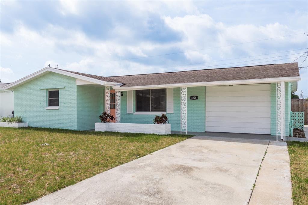 5328 CASINO DRIVE HOLIDAY, FL 34690