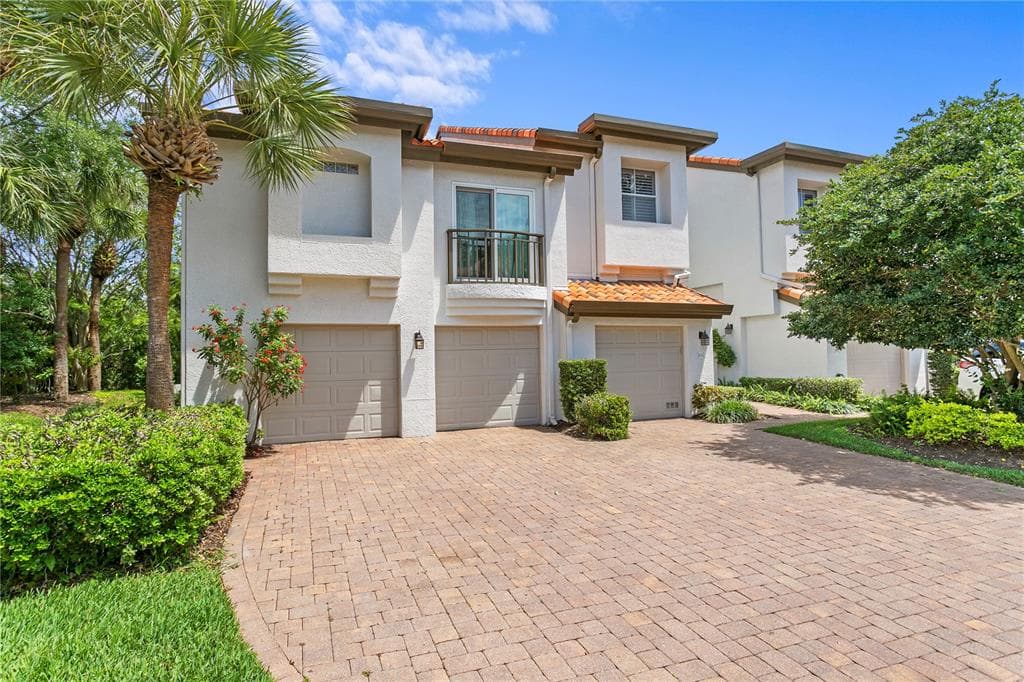 1135 SHIPWATCH CIRCLE TAMPA, FL 33602