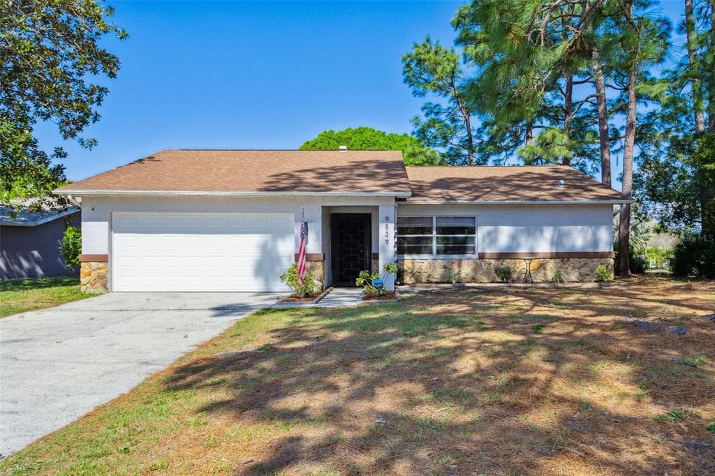 9839 NICKLAUS DRIVE NEW PORT RICHEY, FL 34655