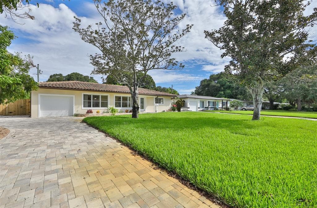 5941 4TH AVENUE N ST PETERSBURG, FL 33710
