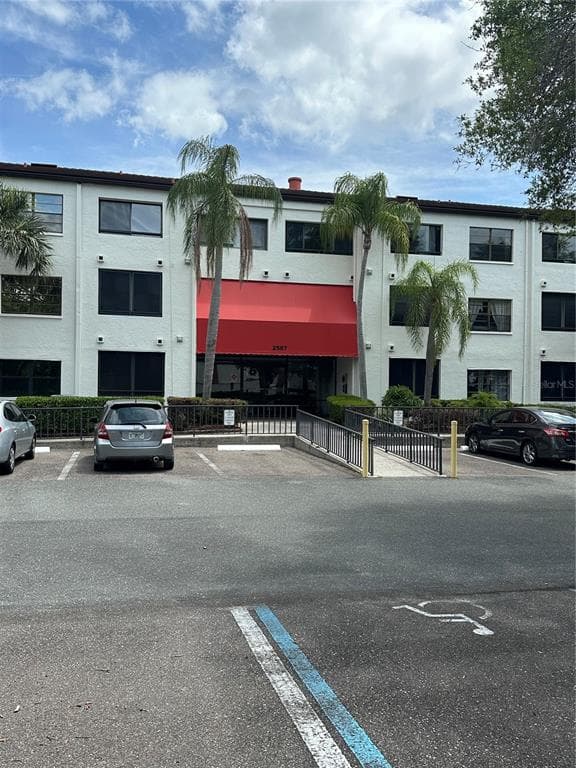 2587 COUNTRYSIDE BOULEVARD UNIT 6212 CLEARWATER, FL 33761