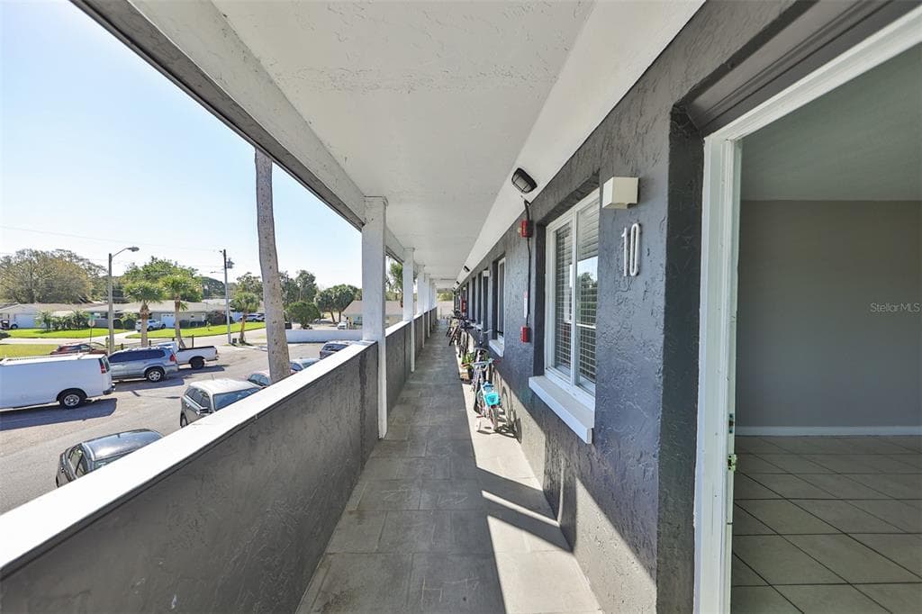 1200 70TH STREET N UNIT 10 ST PETERSBURG, FL 33710