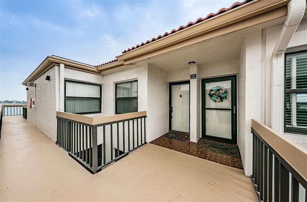 6265 SUN BOULEVARD UNIT 312 ST PETERSBURG, FL 33715