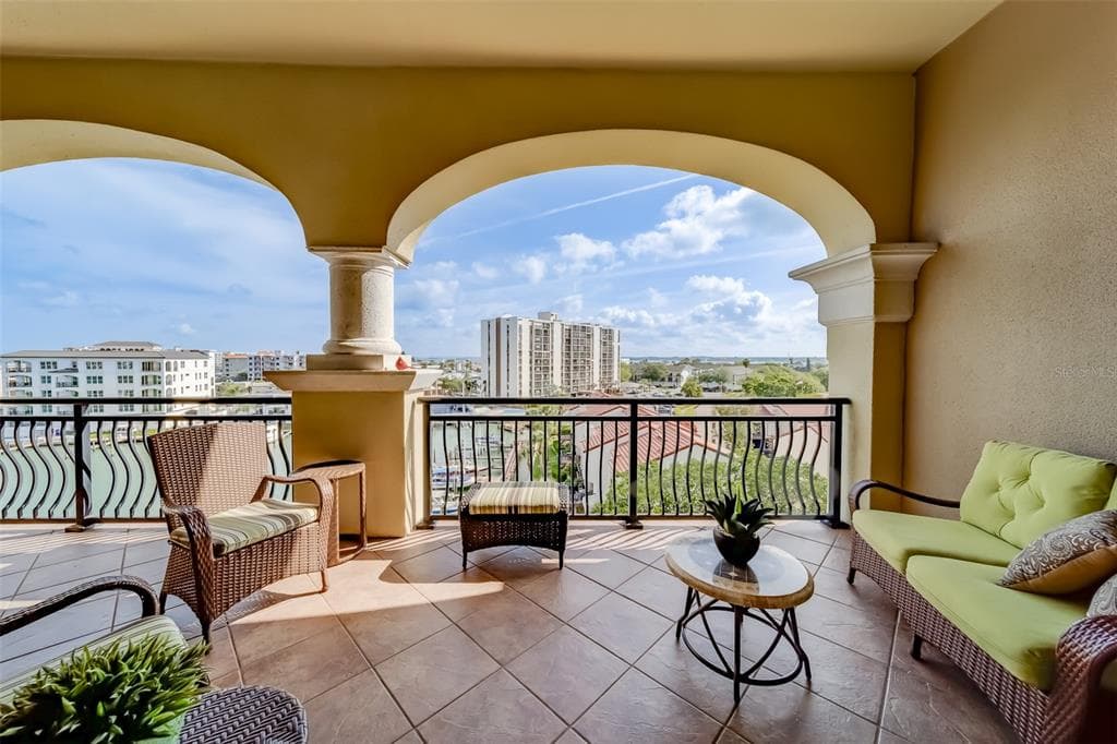 202 WINDWARD PASSAGE UNIT 604 CLEARWATER BEACH, FL 33767