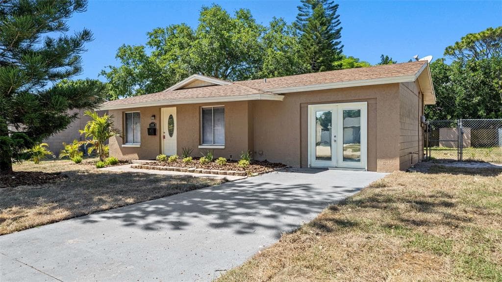 2833 47TH AVENUE S ST PETERSBURG, FL 33712