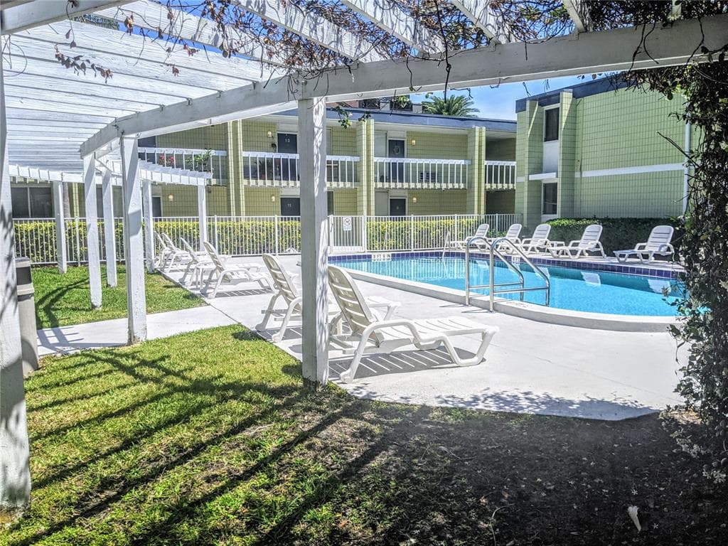 1301 S HOWARD AVENUE UNIT B5 TAMPA, FL 33606