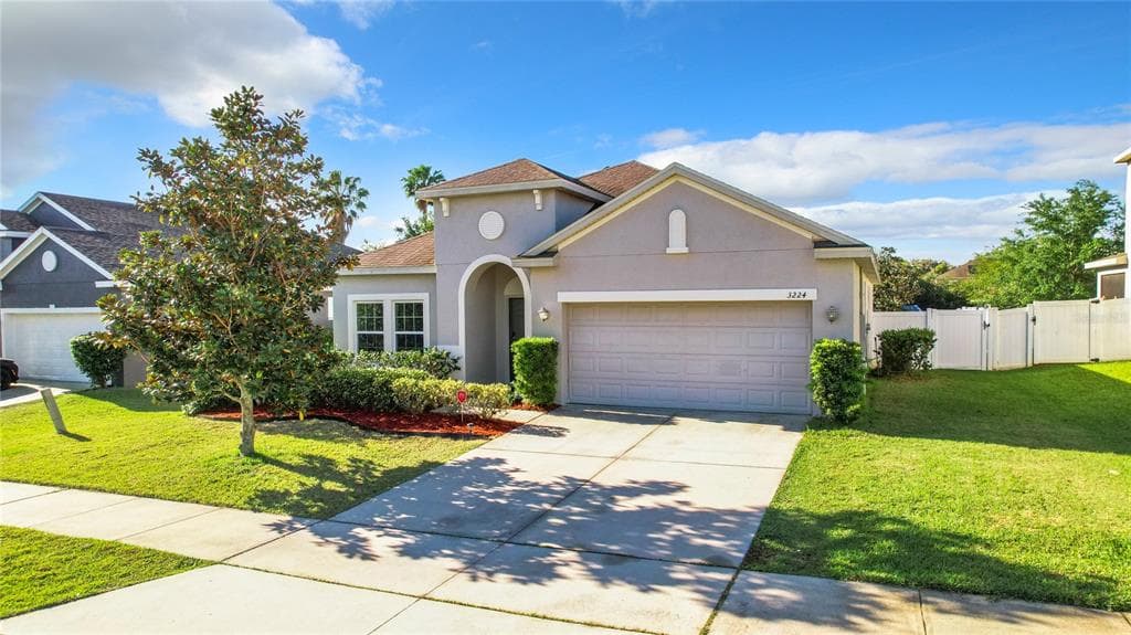 3224 ZANDER DRIVE GRAND ISLAND, FL 32735