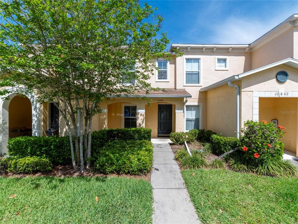 10840 LAKE SAINT CHARLES BOULEVARD UNIT 10840 RIVERVIEW, FL 33578