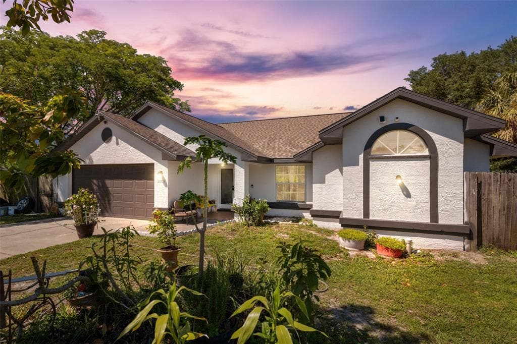31723 SADDLE LANE WESLEY CHAPEL, FL 33543